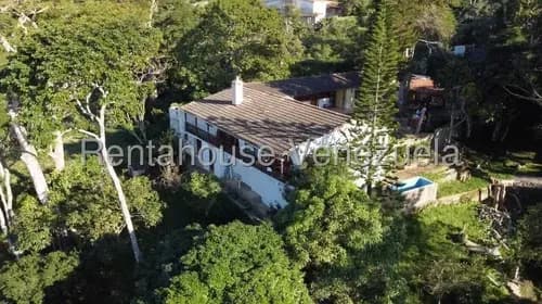 Hermosa Casa Con Jardines Y Piscina En Venta La Chapa, Sierra De Falcon # 26-11081