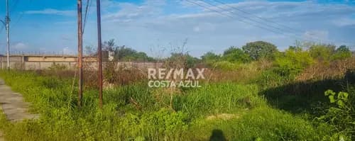 En Venta Terreno Con Una Ubicación Estratégica De Gran Superficie En La Av. Bolívar De Yaracal