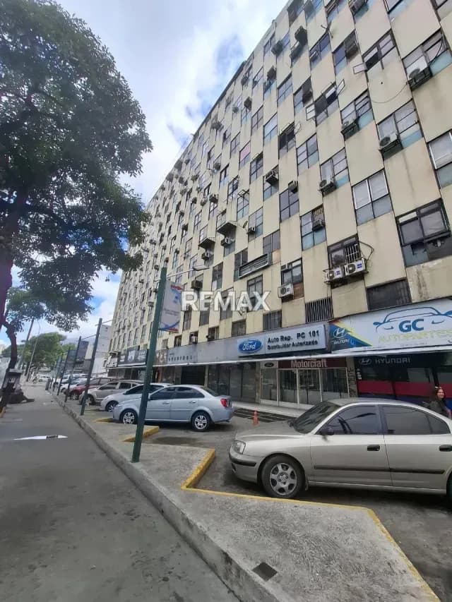 Apartamento en Alquiler Los Dos Caminos