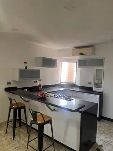 Alquiler De Amoblado Apartamento: La Trigaleña Alta Valencia