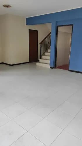 Casa En Venta En La Urbanización El Recreo, Uso Residencial O Comercial