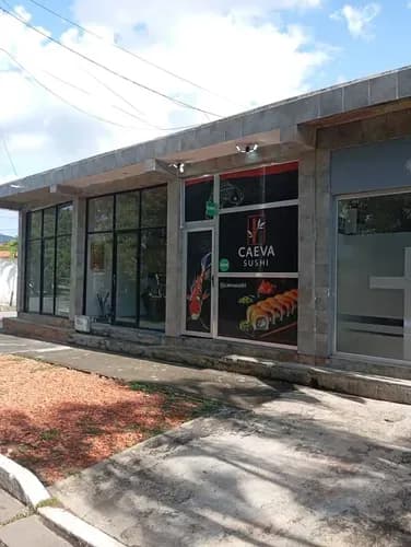 Casa Comercial En Venta Distribuidos Con 5 Locales, En La Esmeralda. Zenaida Quintero