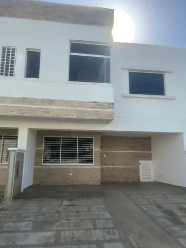 (hl28) Vendo Hermoso Town House En San Diego