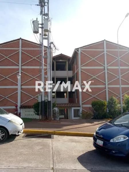 EN VENTA APARTAMENTO EN EXCLUSIVA La bendición de Dios, sector La Castellana. Frente del C.C. Palo Verde.