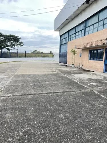 Se Alquila Galpon 560 M2 En Conjunto Privado Con Vigilancia En Condominio, Ubicado San Diego Castillito