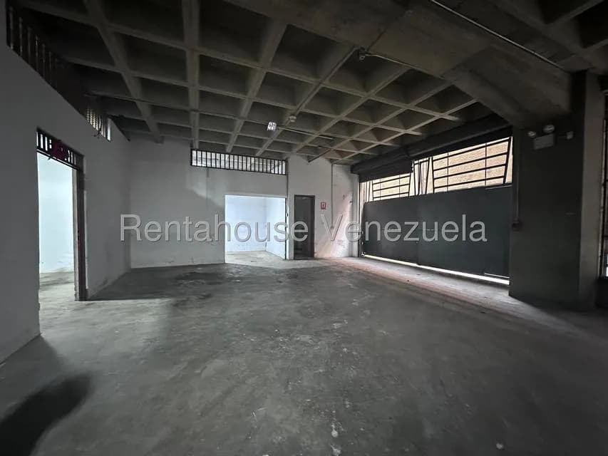 Comercial (Galpon - Deposito) en Alquiler en Guaicay, Distrito Metropolitano