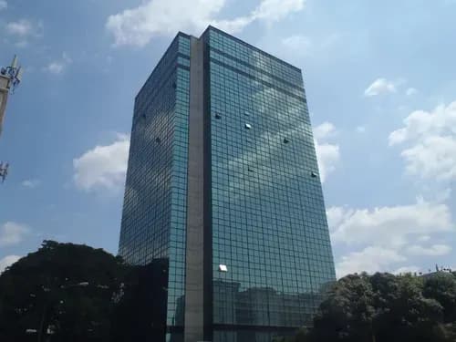 Alquilo Amplio Local Comercial Ubicado En El Bosque!!!! Contáctame: Edith Chacón