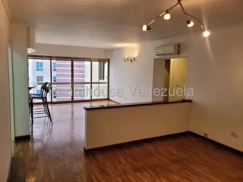 Apartamento En Alquiler En Campo Alegre Vacio Oportunidad / Rf