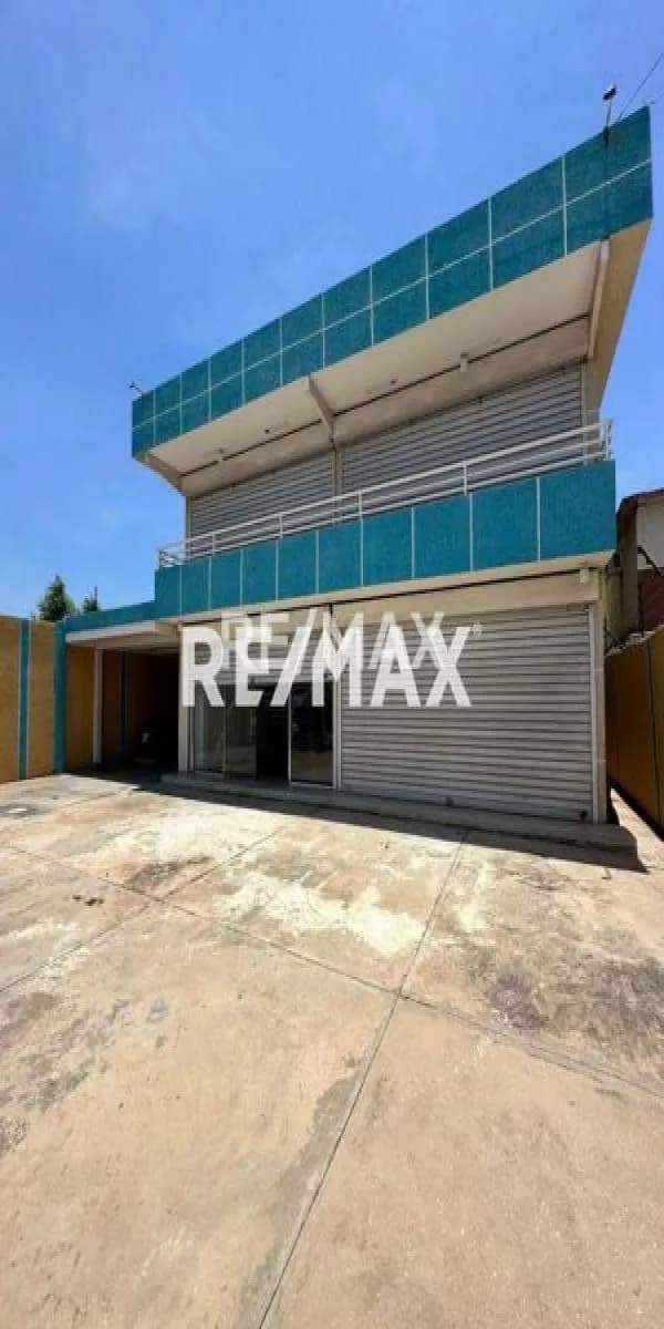 Local Comercial en Urbanización El Jazmín, zona Oeste