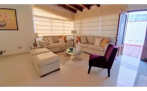 Los Naranjos De Las Mercedes. Moderna Casa En Alquiler. 9939034 Em