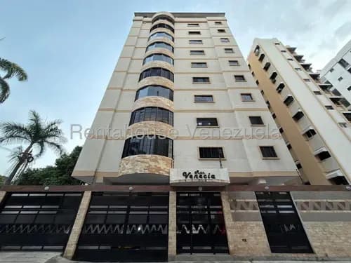 Apartamento Remodelado En San Isidro Acabados De Primera Elegante Cocina Negro Cuarzo Planta Electrica Estef 26-13373