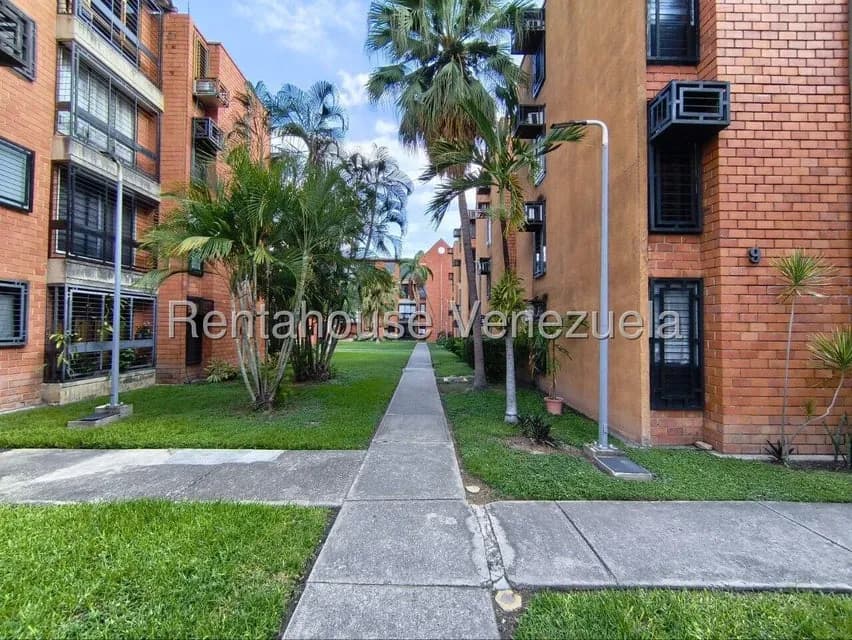 Apartamento (1 Nivel) en Venta en Base Aragua, Aragua