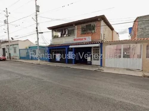 Ivonne Bracho Vende Amplia Casa Comercial Empleo Centro De Barquisimeto Con 2 Locales Comerciales Listos Para Trabajar. Mls #26-5514