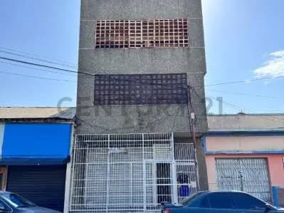 Local Comercial en PLC en Alquiler