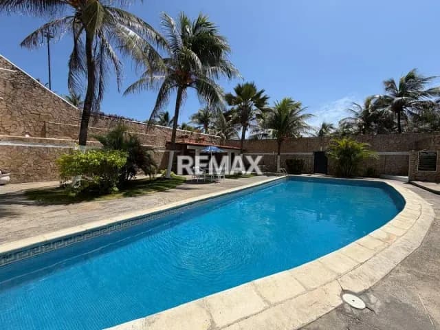 EN VENTA TOWN HOUSE EN EL CONJUNTO RESIDENCIAL BAHIA EN TUCACAS