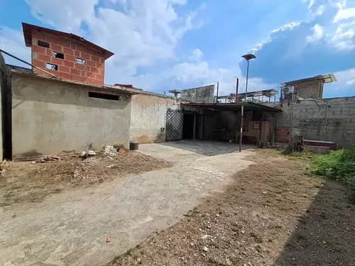 Casa Comercial En Venta Con Local A Pie De Calle En El Centro De Guacara Jc-lp