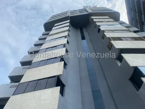 Vende Apartamento Con Vista Panoramica Y Excelente Distribucion, Inm 26- 20114, En Zona Tranquila Fresca Con Clima De Montana Con Planta 100 % Amoblado Y Equipado. El Parral. Solo Clientes