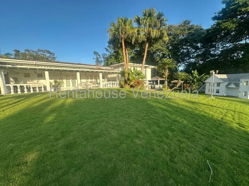 Casa (Multipes Niveles) en Venta en La Lagunita Country Club, Distrito Metropolitano
