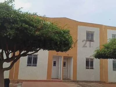 En alquiler inmueble residencial de 2 niveles en San Francisco, Vía a Perijá