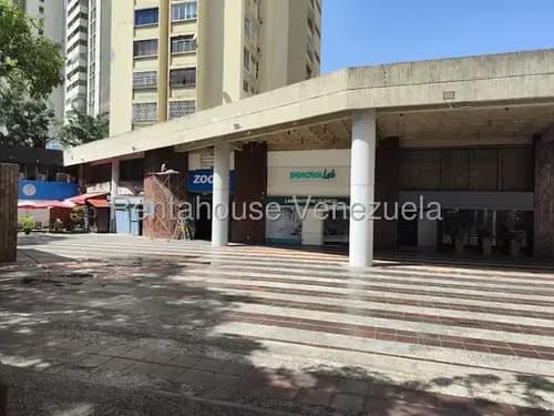 En Alquiler Local Comercial Ubicado En Los Dos Caminos 21013-6 Wh.-