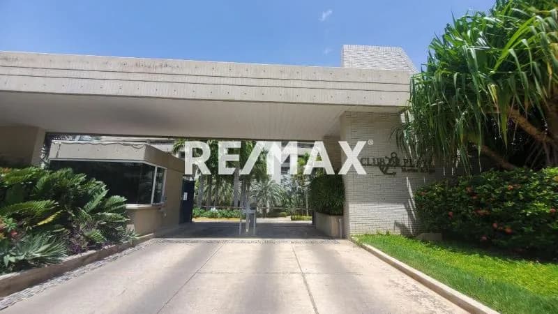 VENDE ESPECTACULAR APARTAMENTO FRENTE AL MAR C. R CLUB DE PLAYA 185MTS2