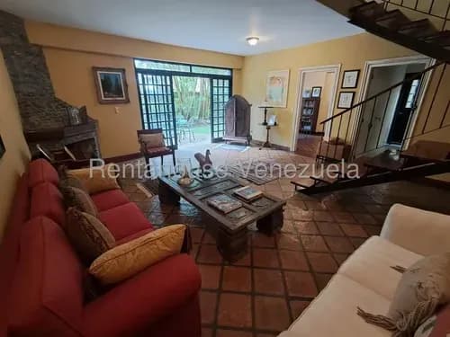 Venta De Townhouse / Parque Oripoto / Ls 26-11773 Yg