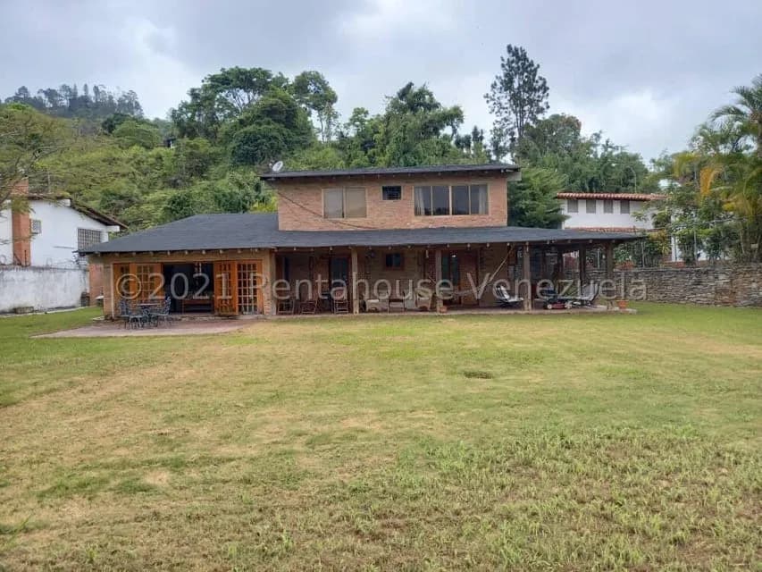 Casa (Multipes Niveles) en Venta en Loma Larga, Distrito Metropolitano
