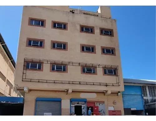 Edificio En Venta De 3.200m2 En La Trinidad