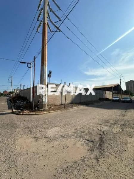 Terreno en Venta Calle 67b con Av. 13