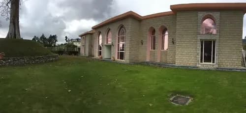 Venta Extensión De Terreno Con 16.000 Mts2, Divididas En 4 Parcelas, 3 Parcelas Con Casa Cada Una Y La 4 Parcela Es Un Terreno Sin Construir. Se Venden Todas O Por Separadas Las Casas.