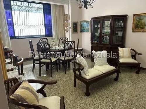 Comodo Apartamento En Colinas De Bello Monte Mls 26-20649 Rm