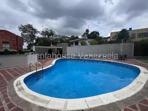 Implacable Y Buena Distribución Apartamento En Venta Ubicado En Clnas De Bello Monte 26-18064