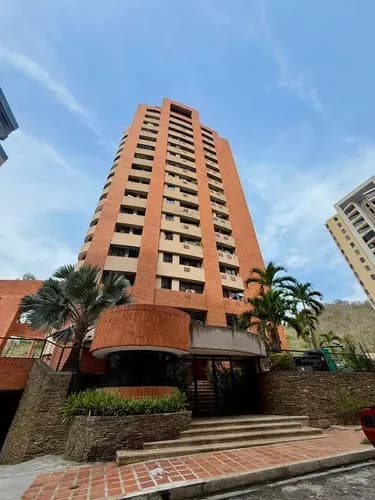 Apartamento En Edificio Con Pozo Y Planta 100%. Res. Mirage. Agente: Yraima Tovar