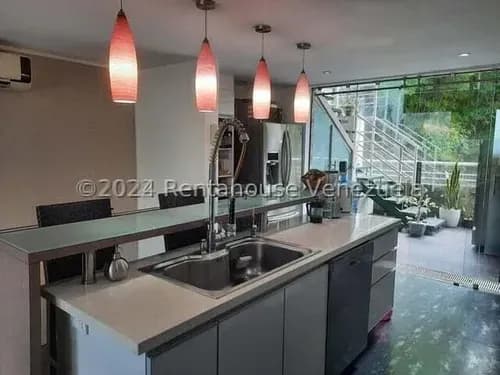 Agp Apartamento Tipo Ph En Venta En El Peñón, Amplio Con Terraza Techada Y Linda Vista 25-694