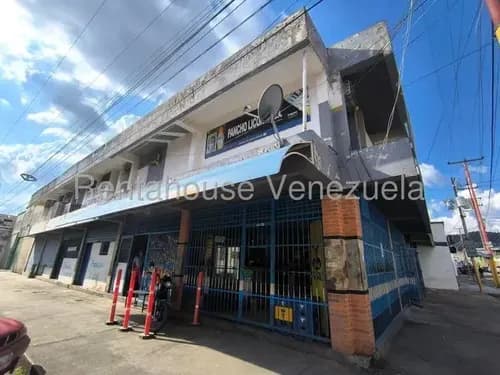 Fondo De Comercio En Venta Totalmente Operativo Rubro Distribuidora De Licores Y Productos Alimenticios En Urb San Blas De Valencia