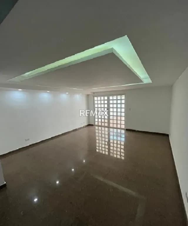EN ALQUILER MODERNO TOWN HOUSE. CAYO DE AGUA. LECHERIA