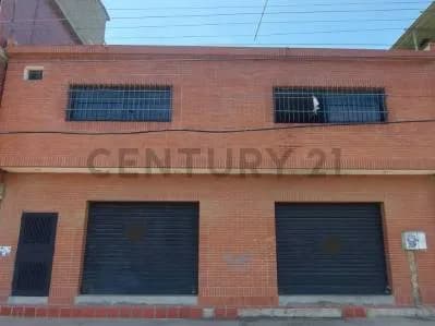 En venta Edificación para uso comercial con Varios Locales en obra Avanzada
