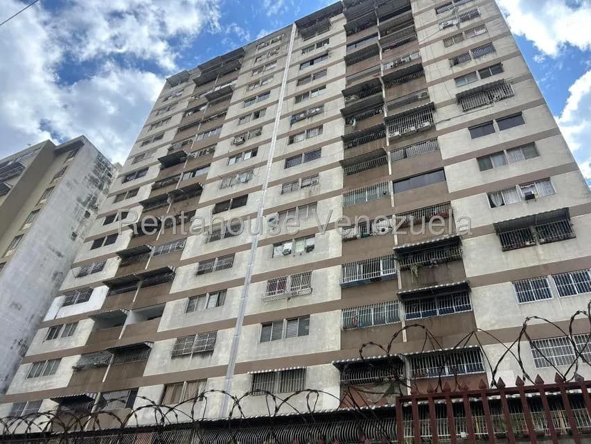 Apartamento (1 Nivel) en Alquiler en Parroquia Altagracia, Distrito Metropolitano