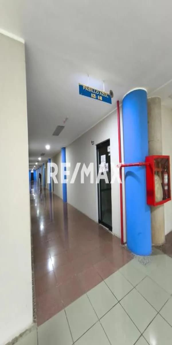 Se Alquila Oficina en el Centro Comercial Petroriente