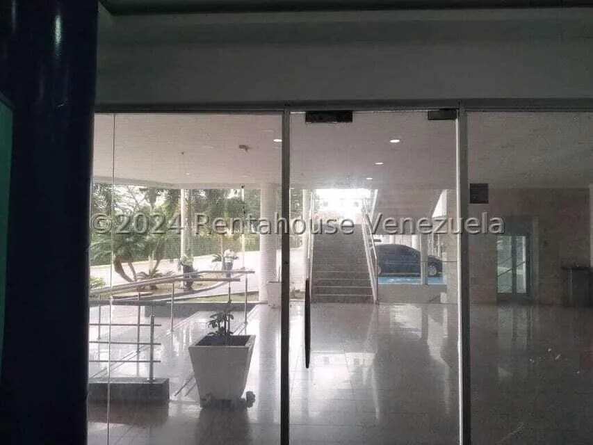 Comercial (Local Comercial) en Venta en La Lago, Zulia