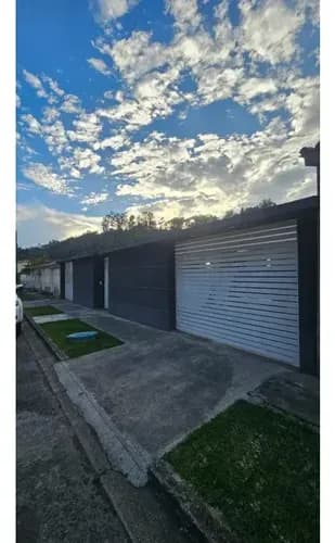 Se Casa Moderna Urb Los Castores,san Antonio De Los Altos