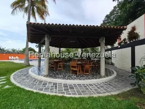 Apartamento En Alquiler,altamira Mls #26-20185