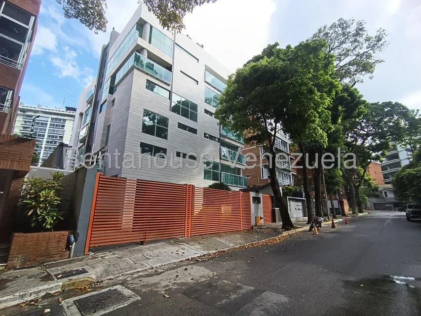 Apartamento (Duplex) en Venta en Los Naranjos de Las Mercedes, Distrito Metropolitano