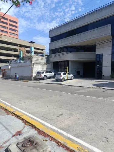 (gb989) En Alquiler Oficina En Avenida Bolivar Norte