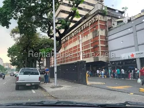 Local Comercial En Alquiler Los Cedros - Mariela García - 26-14033