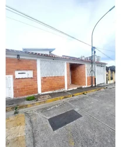 Casa En Venta Urb. Los Budares
