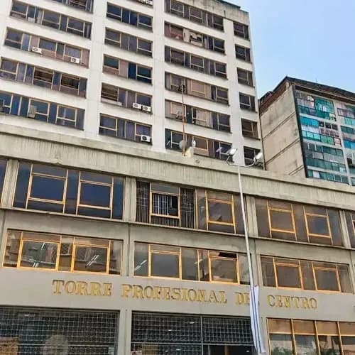 Venta Local Comercial De 372m2, Ubicado En La Avenida Lecuna