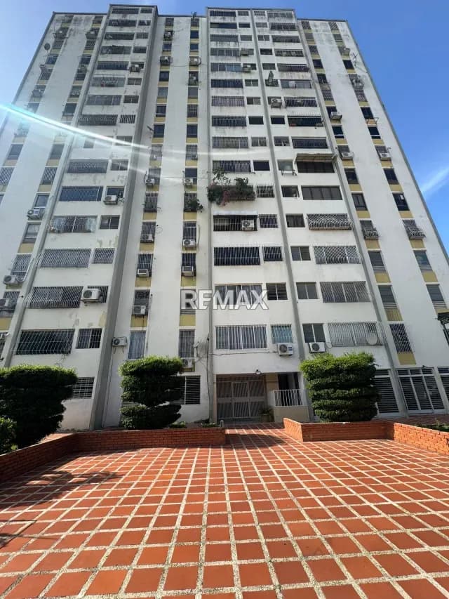 Apto en venta Res Los Pinos