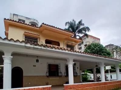 Alquiler de Casa Comercial
