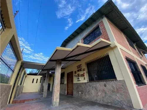 Casa En Venta Urb. Rotafe Naguanagua Hv-9767443